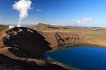 Montagne vicino al lago Myvatn e vulcano Krafla.