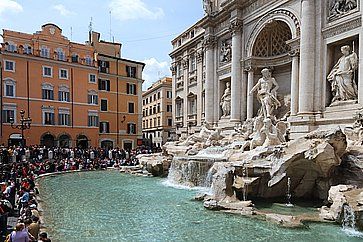 La fontana di Trevi a Roma.