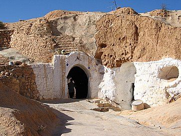 Porta della casa sotterranea di Matmata.