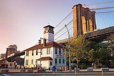 Vista da Dumbo, del ponte di Brooklyn.