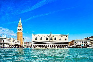 Piazza San Marco a Venezia, vista dal mare.