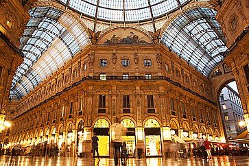 L'interno della Galleria Vittorio Emanuele II a Milano.