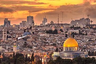 La città vecchia di Gerusalemme al tramonto, dal Monte degli Ulivi.