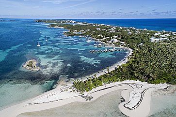 Vista aerea di Tahiti Beach e Elbow Cay ad Abaco.