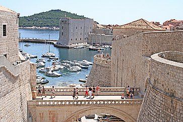 Vista delle mura di Dubrovnik.