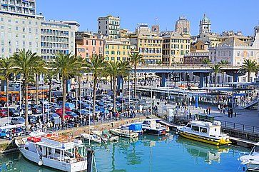 Porto vecchio di Genova e zona lungomare.