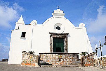 La Chiesa di Santa Maria del Soccorso ad Ischia.