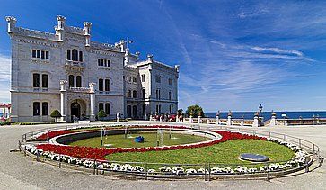 Il Castello di Miramare a Trieste.