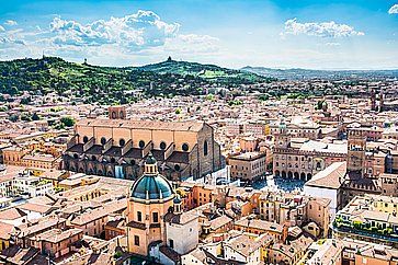 Panorama di Bologna vista dalla torre degli Asinelli.