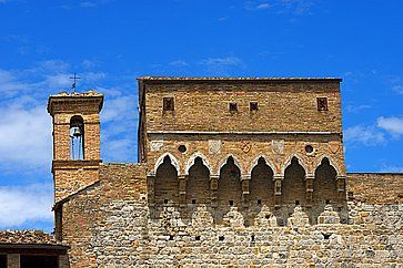 Dettaglio di Porta San Giovanni a San Gimignano.