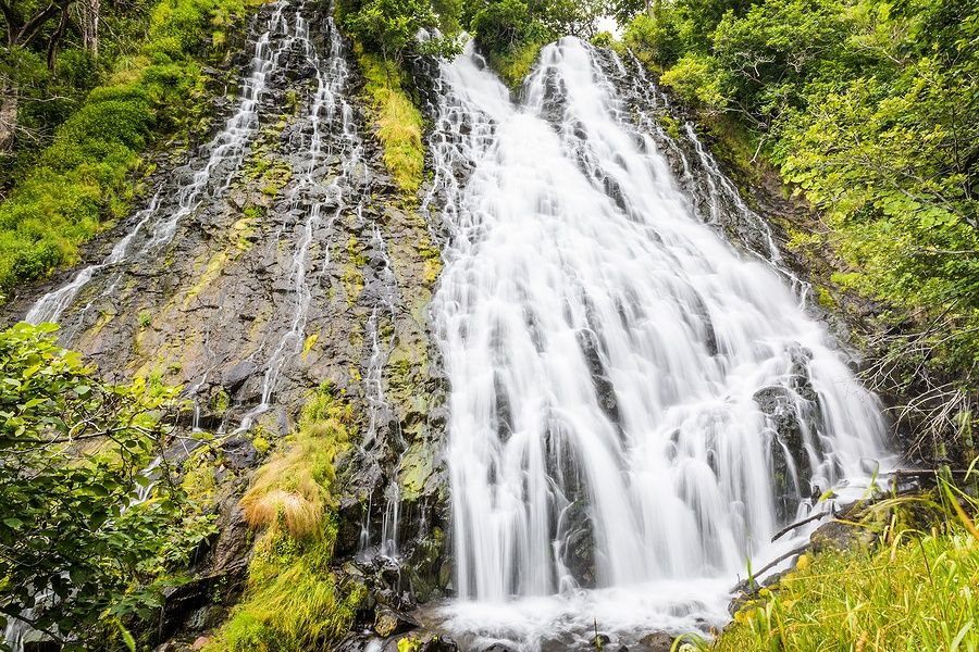 Cascata Oshinkoshin in estate nel Parco Nazionale di Shiretoko, Hokkaido.