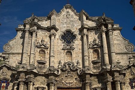 Facciata barocca della Cattedrale di San Cristobal de la Habana a Cuba.