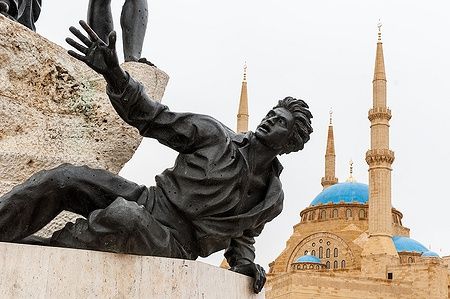 Monumento dei Martiri a Beirut vicino alla moschea Mohammad al Amin.
