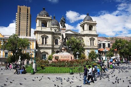 Plaza Murillo con la Cattedrale e il Palazzo Presidenziale a La Paz, Bolivia.
