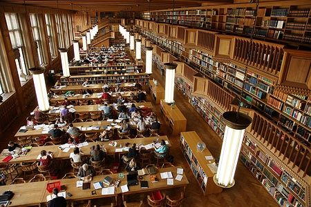 Studenti che lavorano in biblioteca, Università Cattolica di Lovanio.
