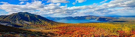Panorama di Shikotsu-Toya National Park in autunno, Giappone.