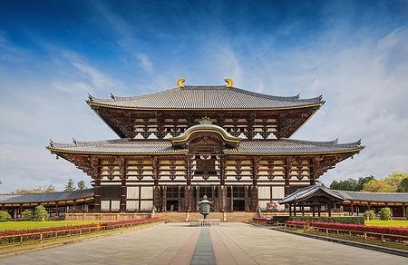 Vista frontale del tempio Todaiji a Nara, Giappone.