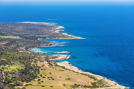Vista aerea della costa della Penisola di Akamas a Cipro