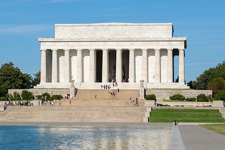 Il Lincoln Memorial e la piscina riflettente a Washington D.C.