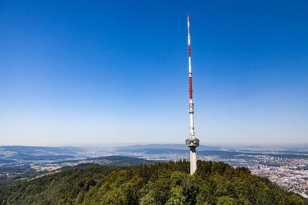 Torre Uetliberg a Zurigo con vista panoramica.