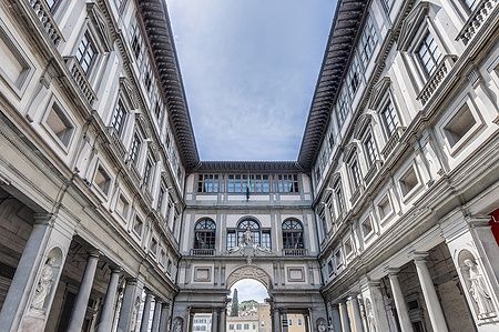 Galleria degli Uffizi a Firenze, vista della sua architettura rinascimentale.
