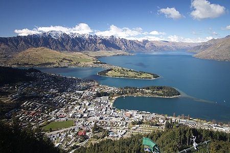 Queenstown, Nuova Zelanda, con Lake Wakatipu e The Remarkables.