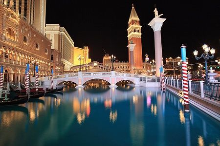 Canale e architettura ispirata a Venezia al Venetian Resort di Las Vegas.