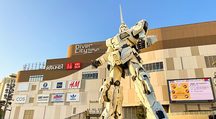 Gundam ad Odaiba davanti al DiverCity Tokyo.