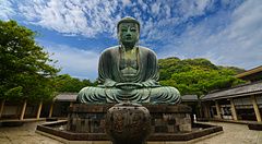 Il Grande Buddha di Kamakura al tempio Kotokuin in Giappone.