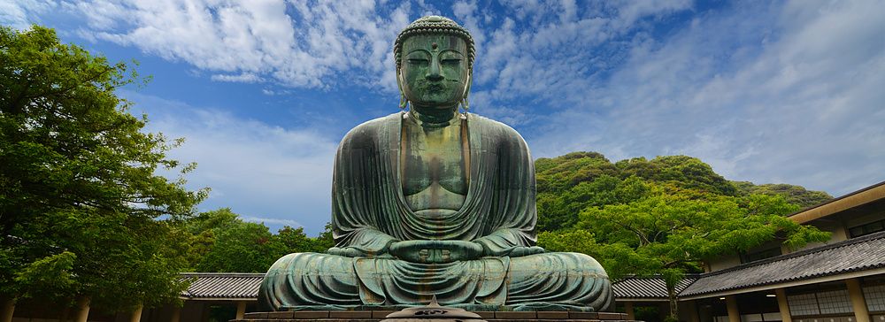 Il Grande Buddha di Kamakura al tempio Kotokuin in Giappone.