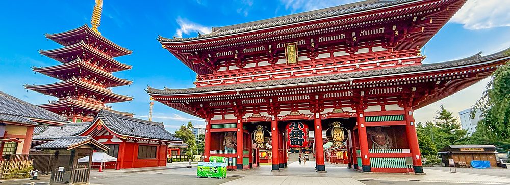 tempio Senso-ji e pagoda ad Asakusa, Tokyo.