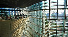 L'interno del National Art Center a Roppongi.