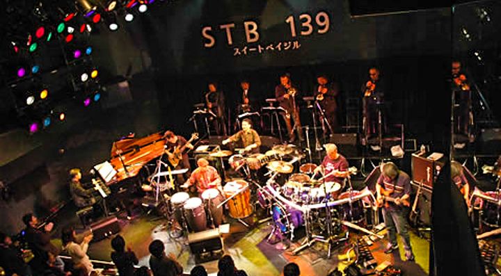 L'interno del locale STB 139, durante un concerto jazz.