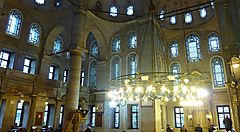 Gli interni della moschea Eyup.