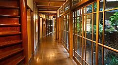 Corridoio che porta alle stanza, al Ryokan Fukuzumiro.