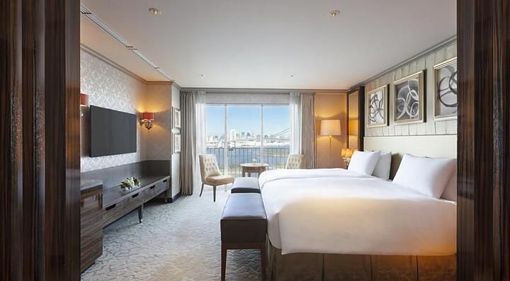 Interni della stanza all'Hilton Hotel di Tokyo.
