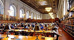 Interni della sala di lettura alla New York Public Library.