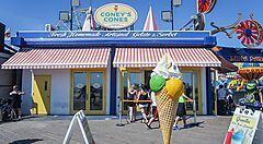 L'edificio di Coney's Cones.