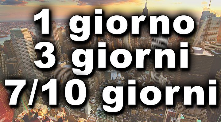 Itinerari di viaggio con diverse durate su sfondo cittadino.