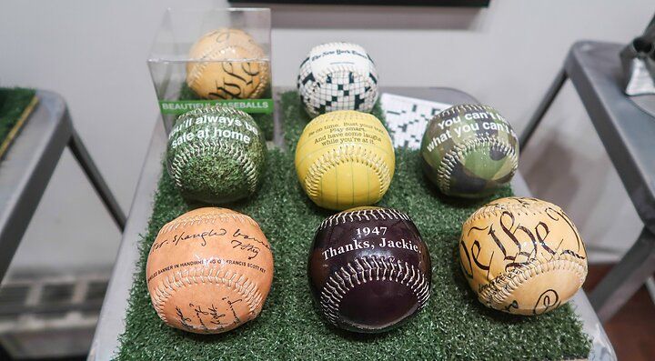 Palle da baseball autografate da Bergino Baseball.