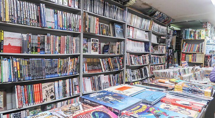 Libri, fumetti e manga in vendita da St Mark's Comics.