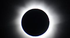Eclissi solare totale.