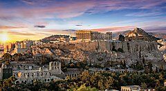 L'Acropoli di Atene al tramonto con il Partenone in evidenza.