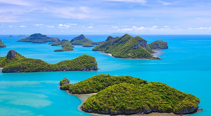 ISOLE VERDI SUL MARE BLU INTORNO A KOH SAMUI
