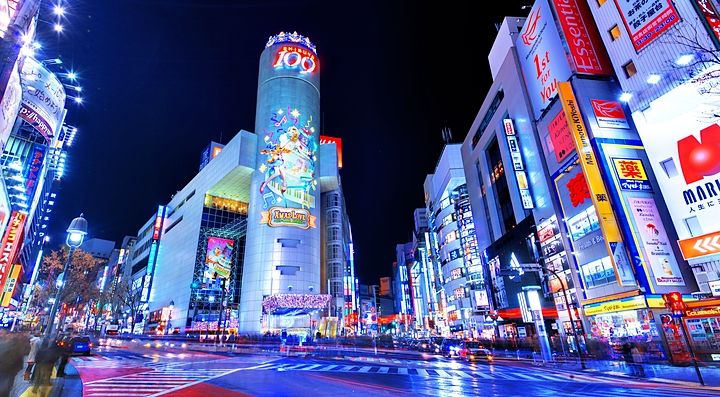 L'incrocio dove si trova il famoso negozio Shibuya 109.