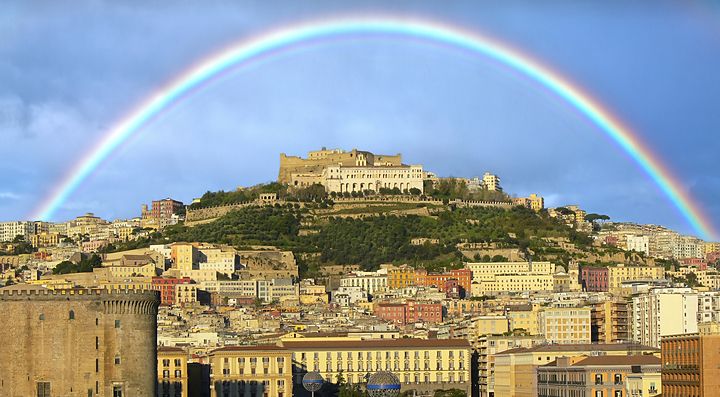 Arcobaleno sopra il castello di Sant'Elmo, Napoli.
