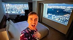 Vista notturna di Tokyo dalla camera dell'Hotel Century Southern Tower.