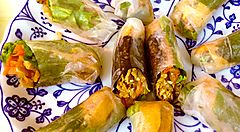 Involtini primavera in versione cruda, da Loving Hut Japan.