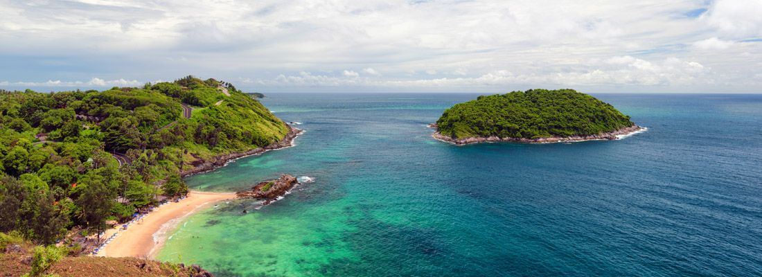 Il mare e la vista di Campo Promthep.