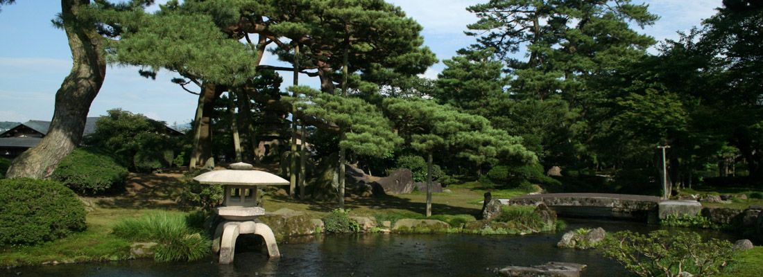 Dettaglio del giardino Kenrokuen di Kanazawa.